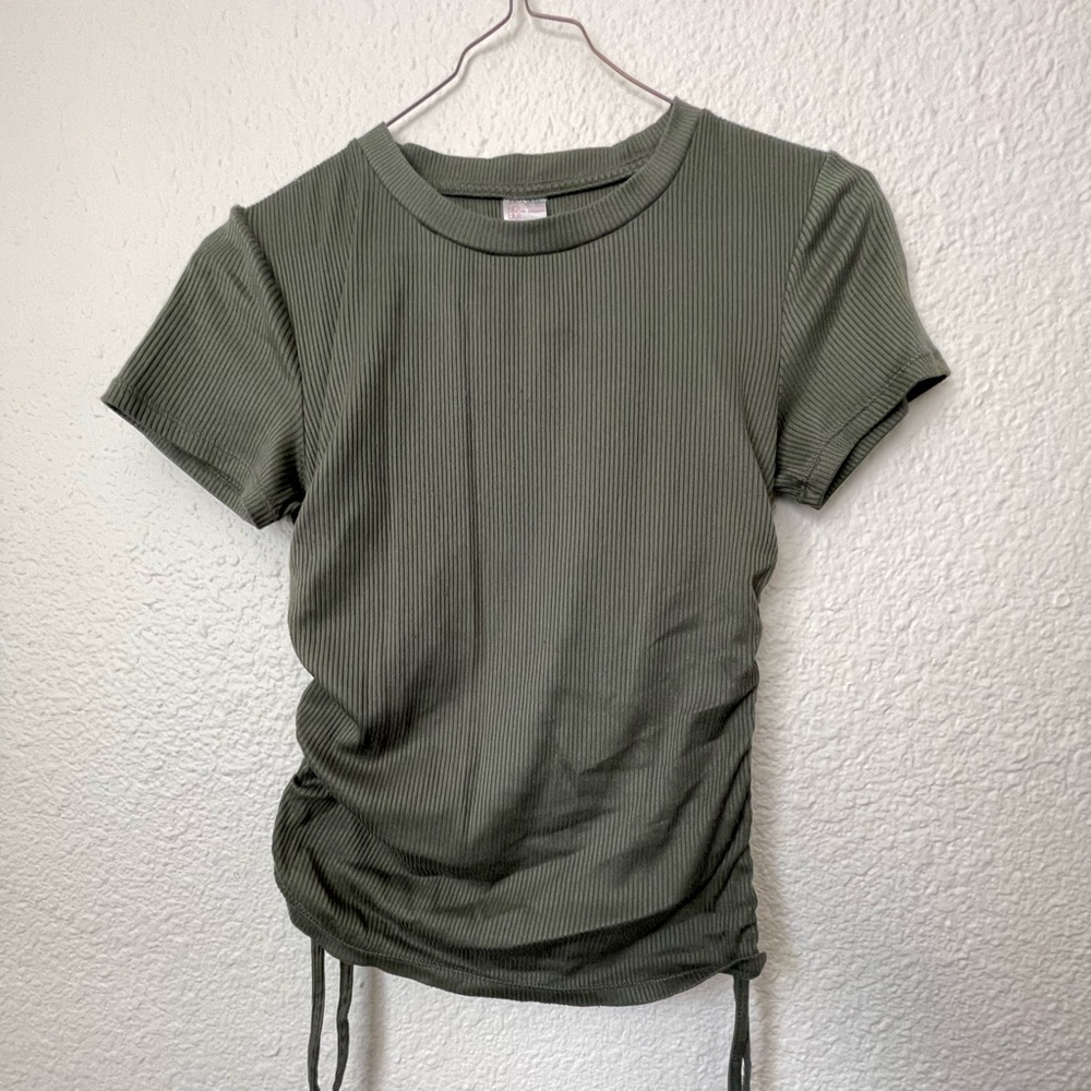 No boundaries breathable olive green tee